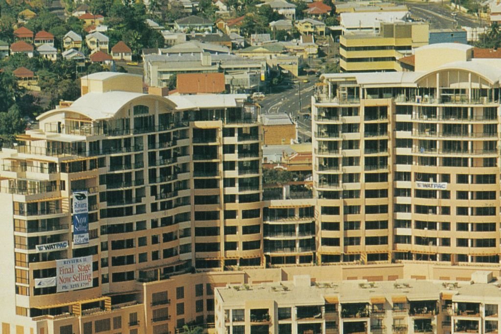 Riviera Terraced Villas in South Bank set along Brisbane River